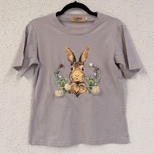 NWT L’AMOR grey bunny print tee worn pompom and 3D flower